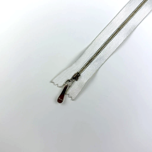 Молния на атласной ленте 15 см, белый, золото