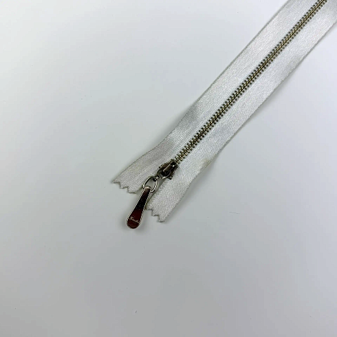 Молния на атласной ленте 50 см, белый, золото