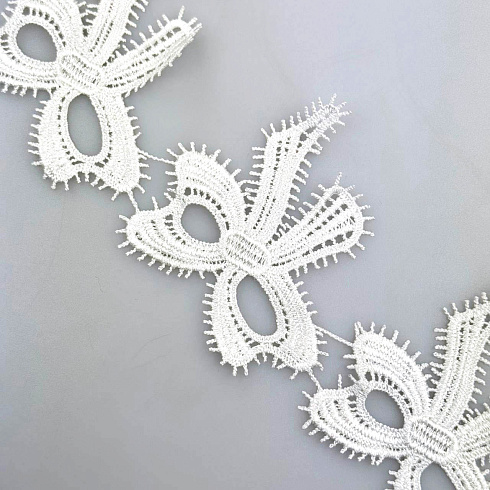 Тесьма декоративная Т S1053 белый, 8 см (намотка 15 ярдов)