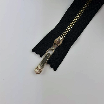 Молния металлическая неразъемная 15 см, черный, золото